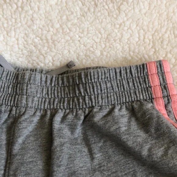 Girls Adidas Short - Picture 4 of 8